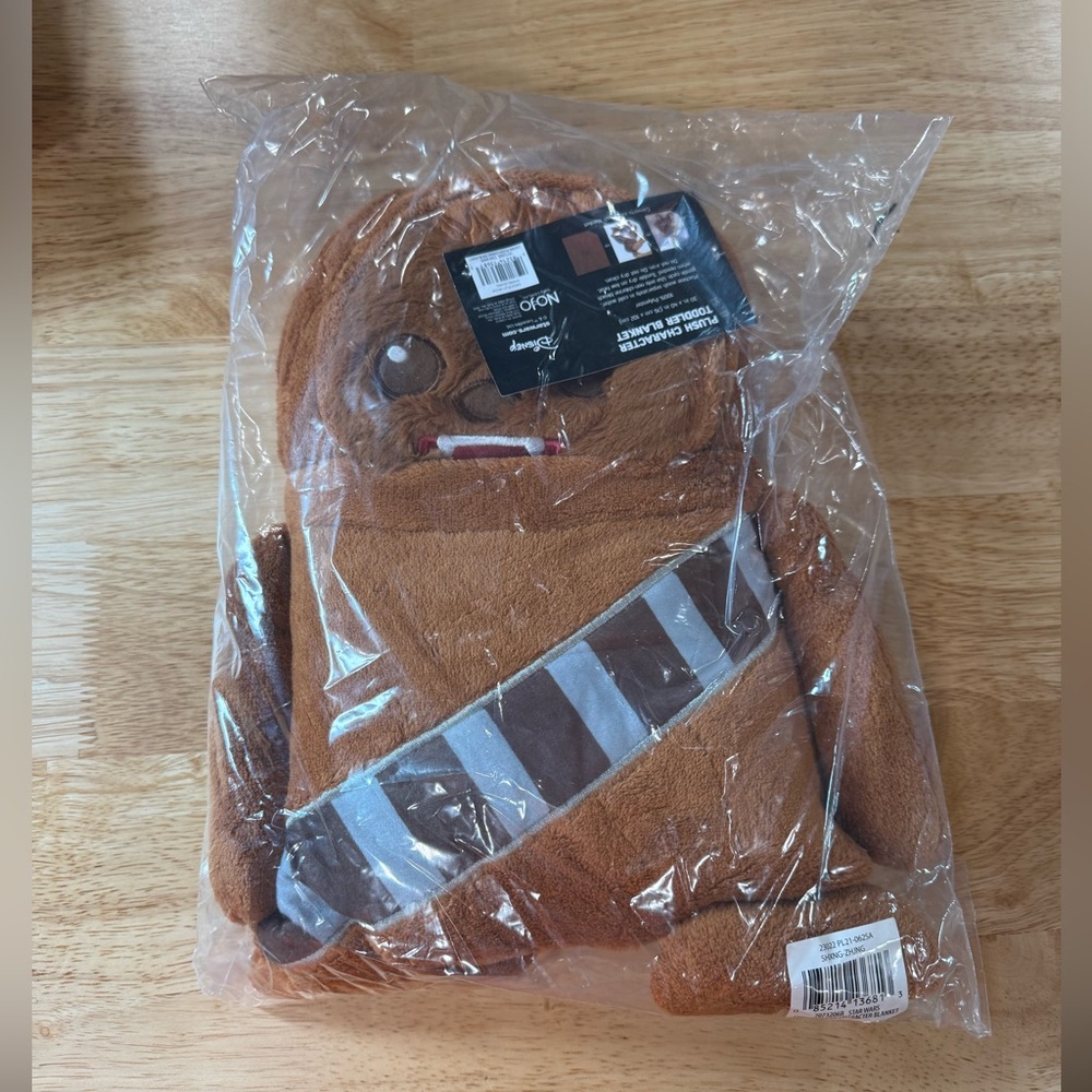 Star Wars Chewbacca Plush Character Toddler Blanket 30” x 40” NWT Brown - Picture 6 of 7